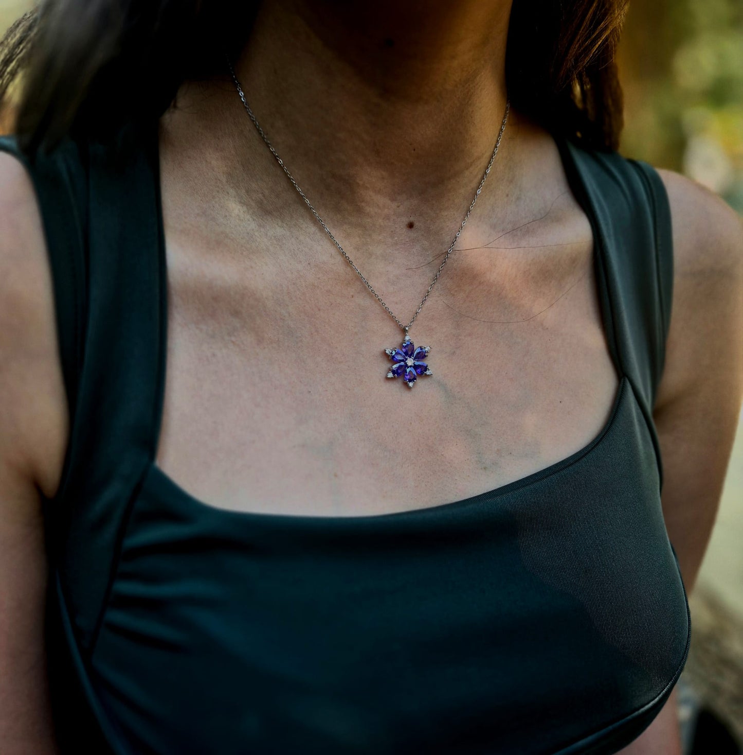 Lotus Kamelya Çiçeği Mor Renkli Çelik Kolye